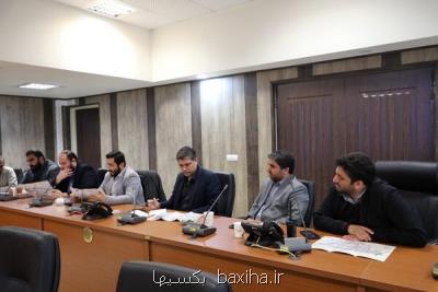 استقرار ۳۰ ون در کنار درب خروجی مترو برای انتقال مجانی مردم