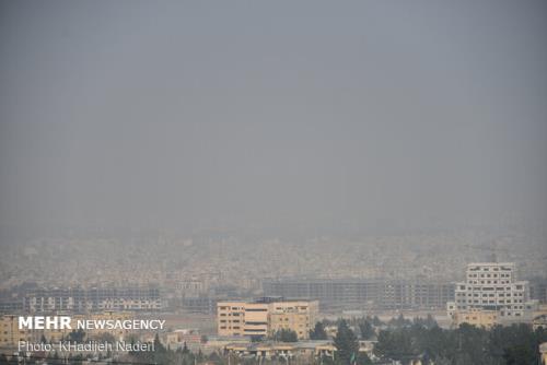 جولان آلاینده ها در آسمان اصفهان