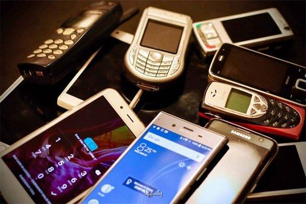 کشف 46 گوشی هوشمند سرقتی در حوزه مرزی تایباد