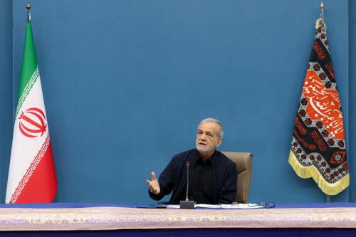 مملکت با شعار درست نمی شود