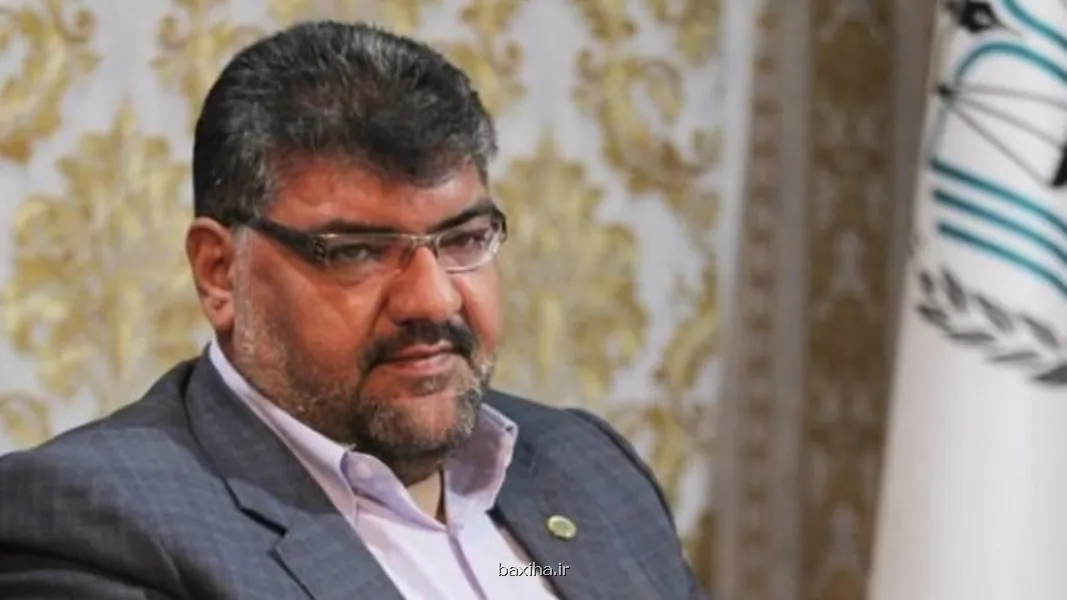 هشدار به وکیل نماها وکیل نمی تواند در صف قانون شکنان بایستد