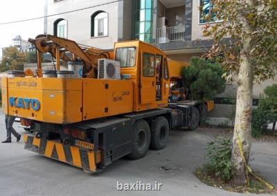 برخورد جرثقیل 30 تنی با ساختمان مسكونی در كرج
